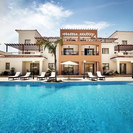 Oracle Exclusive Aparthotel Paphos