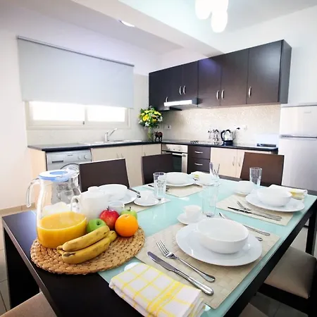 Oracle Exclusive Aparthotel Paphos