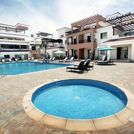 Oracle Exclusive Aparthotel Paphos