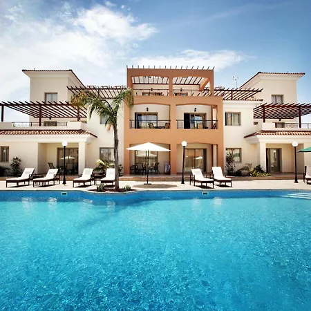 Oracle Exclusive 4* Paphos