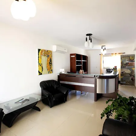 Oracle Exclusive Aparthotel